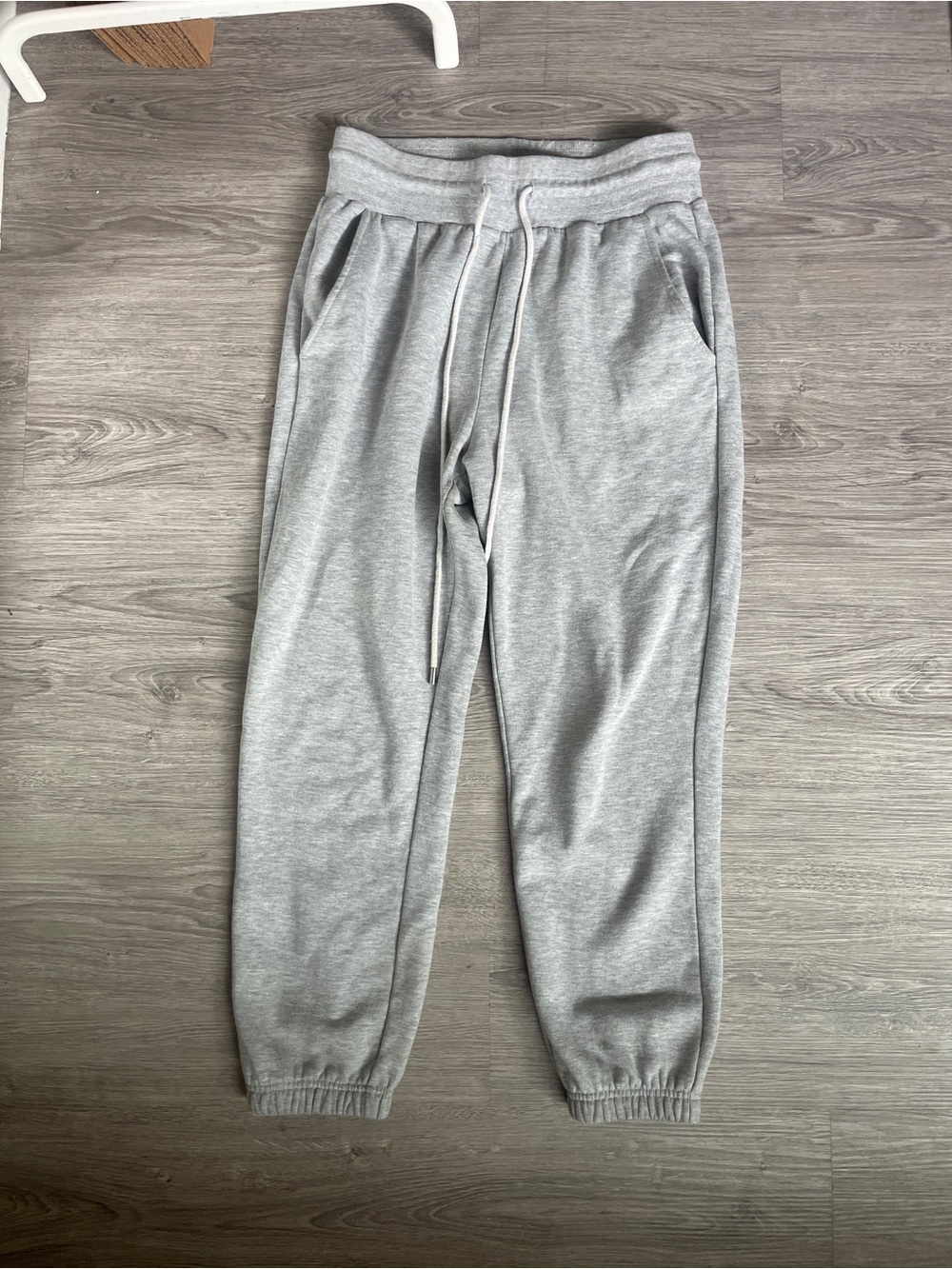 ALO Yoga Light Grey Fleece Jogger Pants